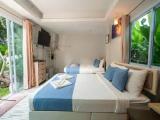 Standard Triple Family room with garden view