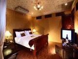 Junior Suite with balcony and with garden view