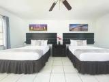 Deluxe Quadruple room with pool view