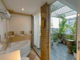 Premier room