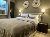 2 Bedrooms Apartment with garden view