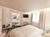 Suite with balcony
