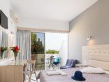 Standard room with garden view