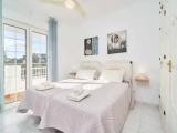 1 Bedroom Deluxe Apartment with balcony and with pool view