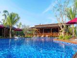 2 Bedrooms Quadruple Villa
