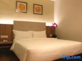 Standard room with street view