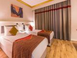 2 Bedrooms Standard Family room with balcony