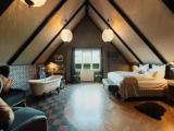 Suite with balcony