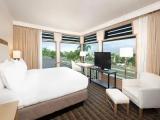 1 Bedroom Double Suite with bay view