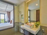 Deluxe Double room with city view