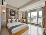 Deluxe Double room with city view