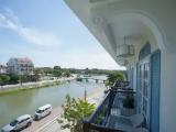 Deluxe room with balcony and with river view
