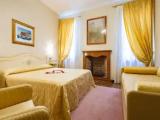 Superior Triple room with canal view