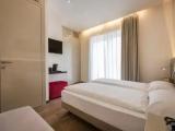 Standard Double room with partial view