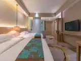 Standard Twin room with mountain view