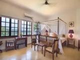 Deluxe Suite with pool view
