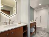2 Bedrooms Suite with balcony and oceanfront