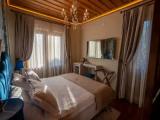 Superior Double room with balcony and with partial sea view