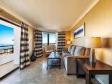 1 Bedroom Deluxe Double Suite oceanfront
