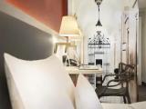 Standard Family room with street view