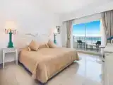 Twin Junior Suite with sea view