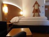 2 Bedrooms Suite with mountain view
