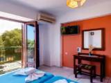 Standard Triple room with sea view