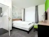 Standard Triple Suite