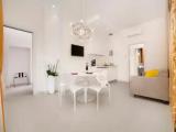 2 Bedrooms Luxury Apartment with balcony