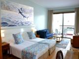 Standard with Terrace Twin room with pool view