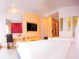 Superior room with pool view