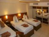 Standard Triple room with sea view