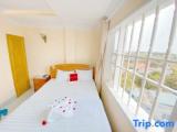 Deluxe room with partial sea view