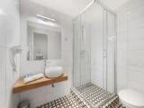 2 Bedrooms Grand Single room