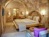 Suite with courtyard view