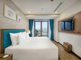 Luxury Double Suite with balcony and with city view