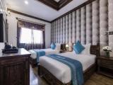 Deluxe Twin room with city view