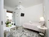 Deluxe room with balcony and with ocean view
