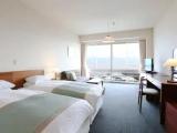 Standard Double room with partial ocean view