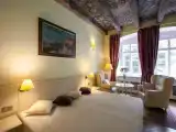 Superior Triple room with city view