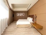 1 Bedroom Standard Family room with balcony