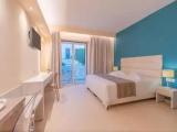 Studio with balcony and with garden view