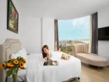 2 Bedrooms Suite with balcony