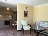 2 Bedrooms Standard Family room with garden view