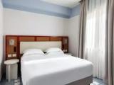 Suite with city view