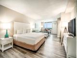 Suite with balcony and oceanfront