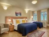 Standard Triple room with city view