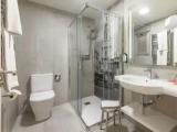 Standard room with city view