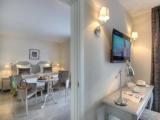 Privilege Family room