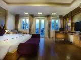 Junior Suite with balcony and with city view